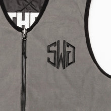 画像をギャラリービューアに読み込む, THE SWINGGGR QUILT REVERSIBLE VEST (BLACK&GRAY)