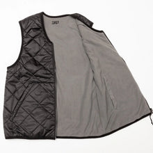 画像をギャラリービューアに読み込む, THE SWINGGGR QUILT REVERSIBLE VEST (BLACK&GRAY)