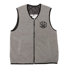 画像をギャラリービューアに読み込む, THE SWINGGGR QUILT REVERSIBLE VEST (BLACK&GRAY)