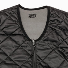 画像をギャラリービューアに読み込む, THE SWINGGGR QUILT REVERSIBLE VEST (BLACK&GRAY)