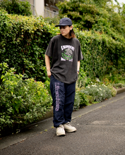 Charger l'image dans la galerie, Liberaiders RADIO HITS LOGO TEE(BLACK)