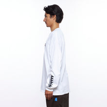 Charger l'image dans la galerie, Liberaiders TRIBAL L/S TEE (WHITE)