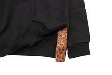 Charger l'image dans la galerie, D / Hill "Hollywood Leopard BW" Pull Shirt
