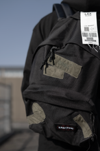 Charger l'image dans la galerie, D / Hill Collaboration X Eastpak Back Pack (Noir)