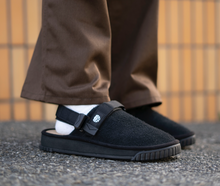 Load image into Gallery viewer, VANS FLAME OLD SKOOL (BLACK / WHITE)