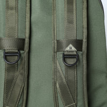 将图片加载到图库查看器,释放者PX Utility Daypack(橄榄)