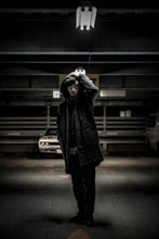 Charger l'image dans la galerie, D / Hill Black "Hills" manteau