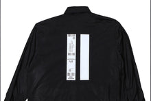 Charger l'image dans la galerie, D / Hill Black "Bagages" chemise en nylon