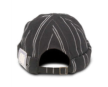 Charger l'image dans la galerie, The.H.W.Dog Havana Roll Cap (Black)