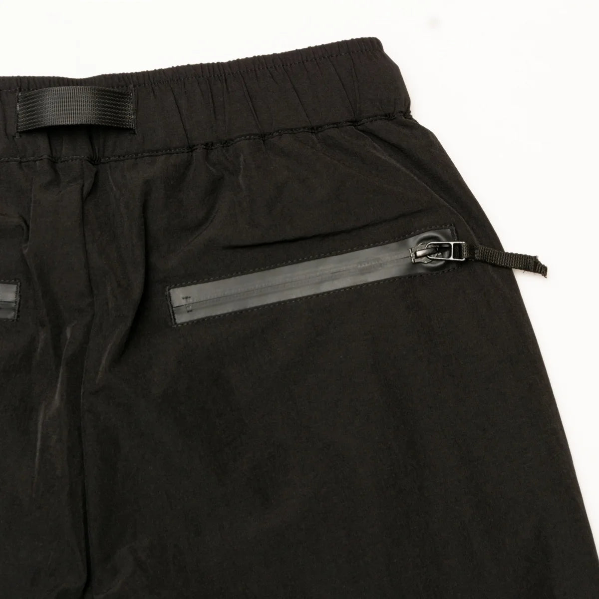 ファッションシーンで話題のこれから流行るブランド12選 NYLON THIN SWINGGGR THE PT L.H.P BASE – (BLACK) メンズウェア