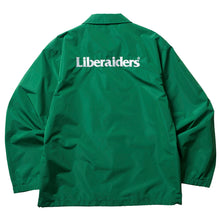 將圖片載入圖庫檢視器 Liberaiders OG 標誌教練夾克（綠色）
