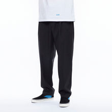 이미지를 갤러리 뷰어에 로드 , Liberaiders ONE TUCK TAPERED SLACKS
