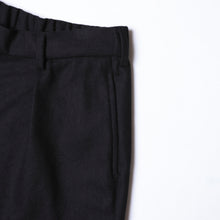 画像をギャラリービューアに読み込む, Liberaiders ONE TUCK WIDE WOOL PANTS
