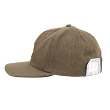Load image into Gallery viewer, THE.HWDOG&amp;CO BASEBALL CAP (KAHKI)
