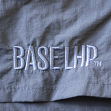 將圖片載入圖庫檢視器 BASE LHP 原創尼龍短褲（灰色）
